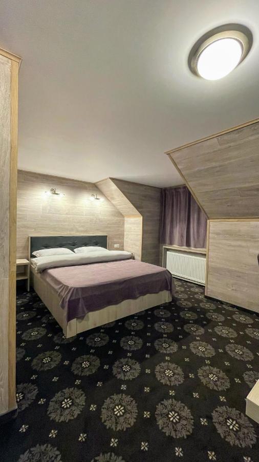 Royal Bucovina Residence Adults Only-Self Check-In Кымпулунг-Молдовенеск Экстерьер фото
