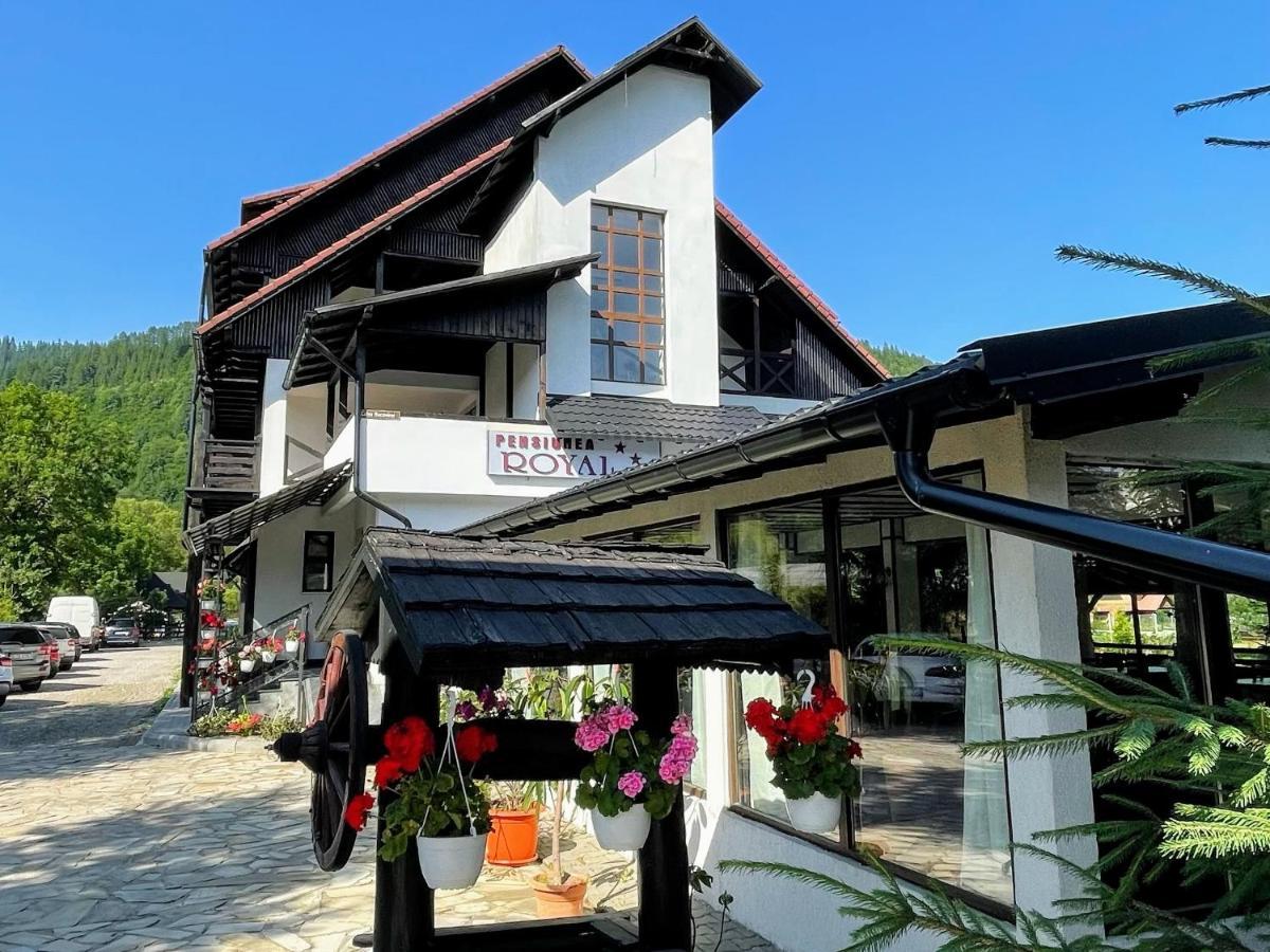 Royal Bucovina Residence Adults Only-Self Check-In Кымпулунг-Молдовенеск Экстерьер фото