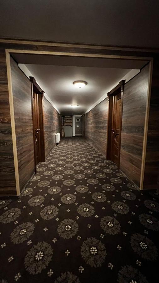 Royal Bucovina Residence Adults Only-Self Check-In Кымпулунг-Молдовенеск Экстерьер фото